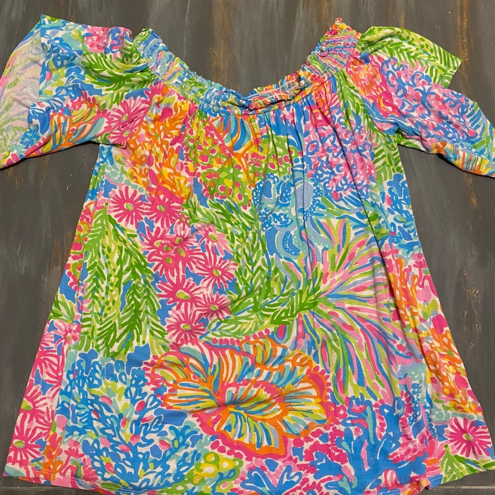 Lilly top. On or off shoulder. Size medium $50